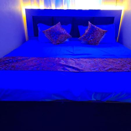 Hotel Sgh Subhadra Guest House Ayodhya Exteriör bild